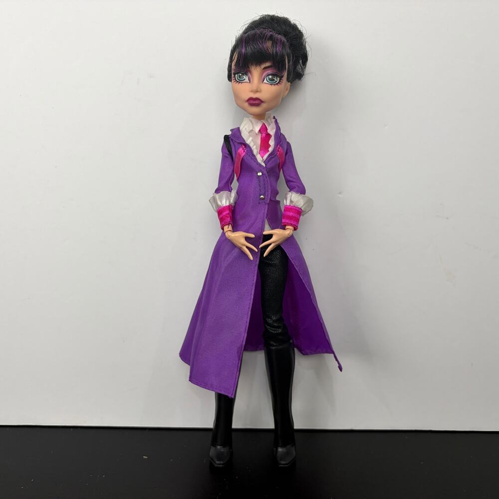 Monster High G1 Headless Headmistress Bloodgood Principle Teacher Doll